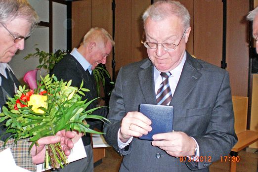 Ehrung für ueber 20 Jahre Verbandstaetigkeit..JPG