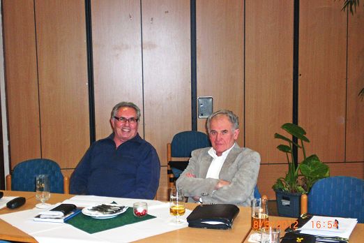 Kamerad Kuester und Buergelt.JPG