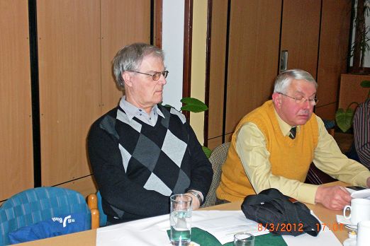 Kamerad Ohstroem und Bachstein bei einer Pause..JPG