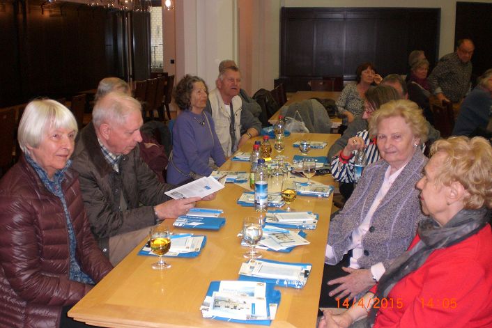 Waehrend des Vortrags.JPG