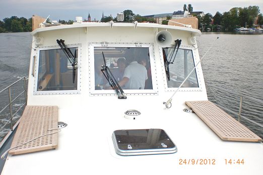 Die Barkasse, volle Fahrt voraus.JPG