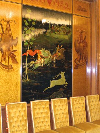 Wandgestaltung im Jagdsalon.JPG