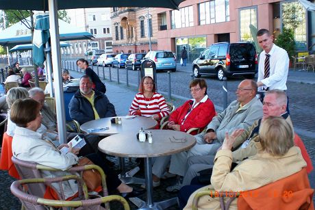 Nach der Fuehrung am ARD-Restaurant.JPG