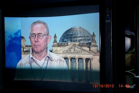 Was macht Kamerad Jendrischok im Fernsehen.JPG