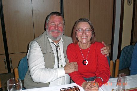 H a.D. Graf und Frau.JPG