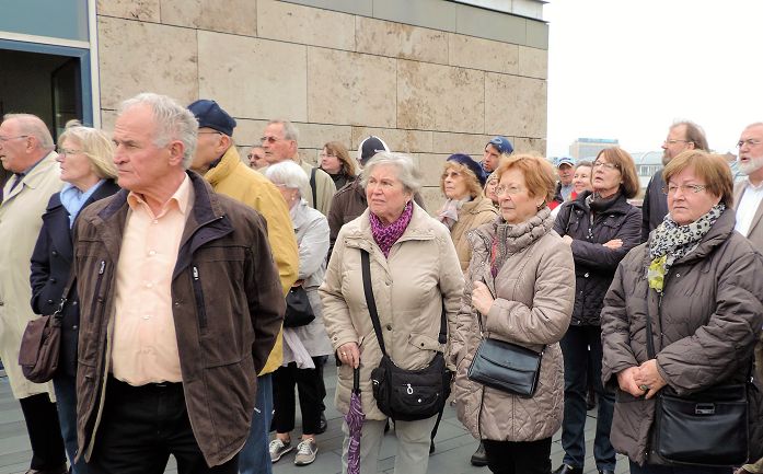 Auf der Aussichtsterrasse - Schnappschuss  2.JPG