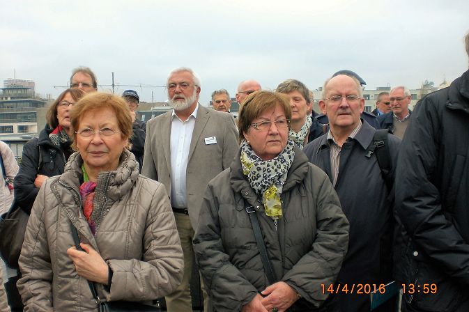 Auf der Aussichtsterrasse - Schnappschuss 2.JPG