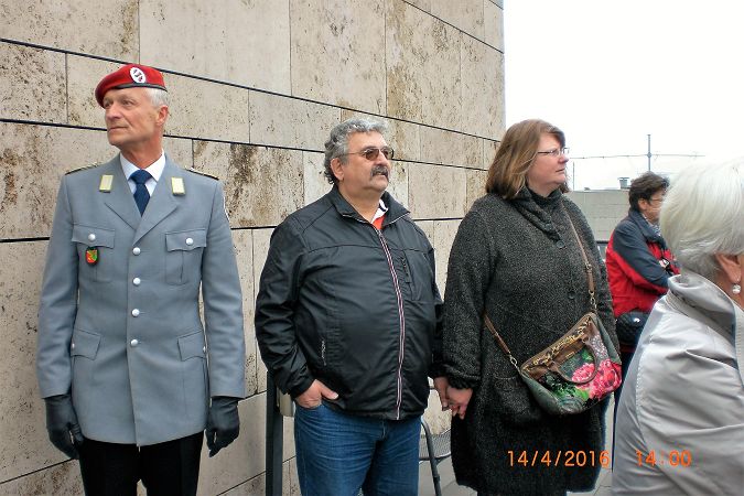 Auf der Aussichtsterrasse - Schnappschuss 3.JPG