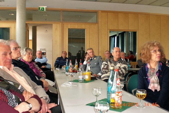 Beim Vortrag  - Schnappschuss 1.JPG