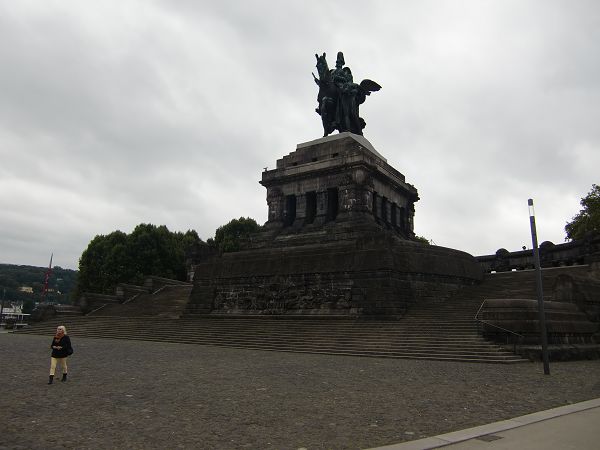 k-09_Denkmal am -Deutschen Eck-.JPG