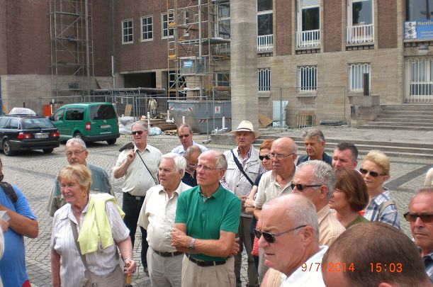 Aufmerksame Zuhoerer.JPG