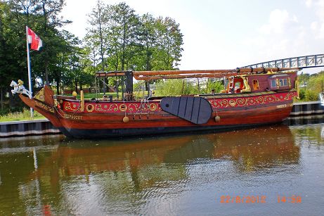 Goldene Yacht des Kurfuersten Friedrich Wilhelm (anlaesslich der Landesgartenschau 2009 nachgebaut).JPG