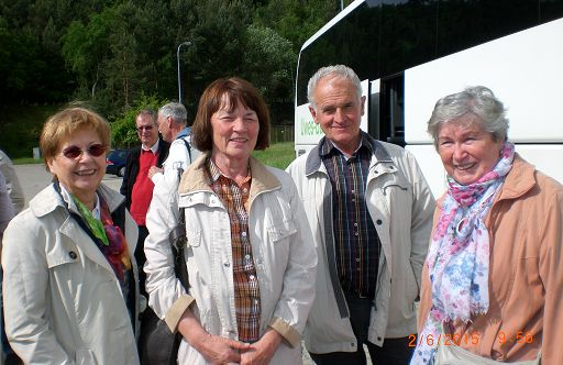 Frau Eberl, Frau Bürgelt, OTL a.D. Bürgelt, Frau Ohstroem.JPG