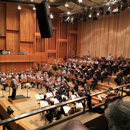 Blick auf die Buehne.JPG