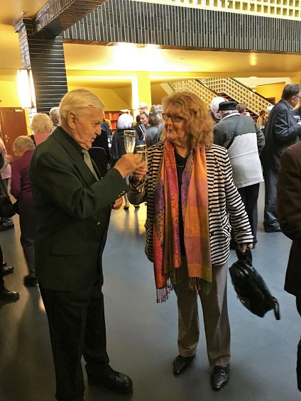 Kamerad K.-H.- Cohrs mit Frau Hildegard.JPG